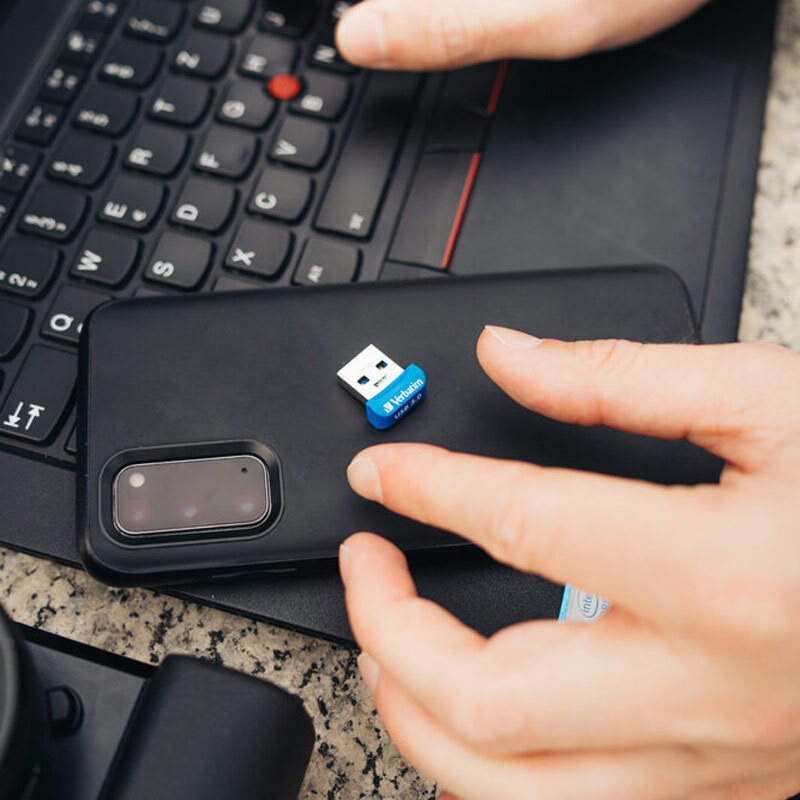 فلش 64 گیگ ورباتیم Verbatim Store N Stay Nano USB 3.2 - 6