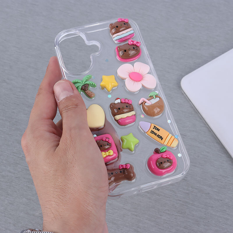 قاب Hello Kitty In The Beach آیفون iPhone 16 عروسکی برجسته - 2