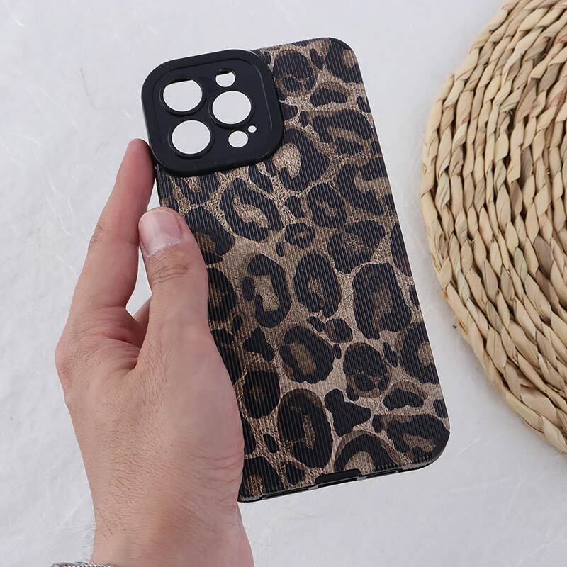 قاب کبریتی آیفون iPhone 13 Pro Max طرح پلنگی محافظ لنزدار برجسته - 2