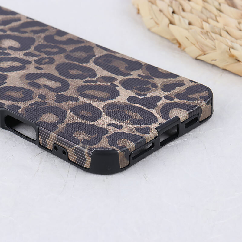 قاب کبریتی آیفون iPhone 16 Pro Max طرح پلنگی محافظ لنزدار برجسته - 6