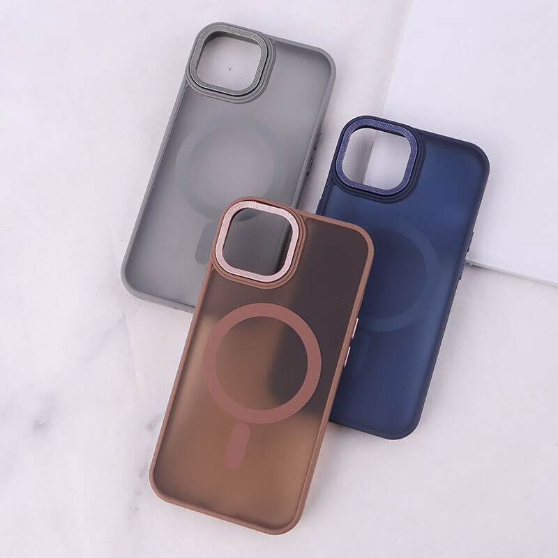 قاب PC مگ سیف آیفون iPhone 13 / 14 پشت مات محافظ لنز متال - 3