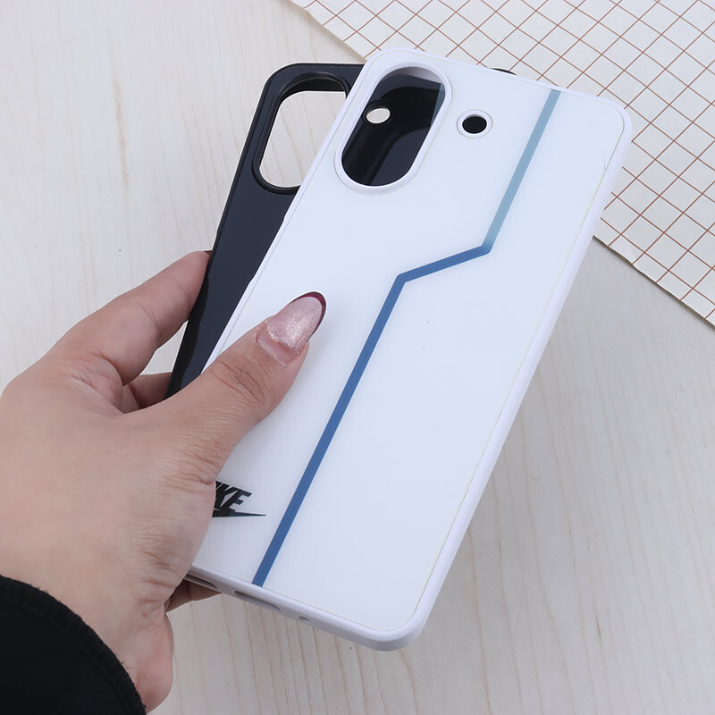 قاب PC شیائومی Redmi 13C / Poco C65 طرح Louis Vuitton/Burberry - 2