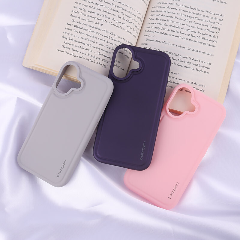 قاب سیلیکونی ژله ای Spigan آیفون iPhone 16 - 2