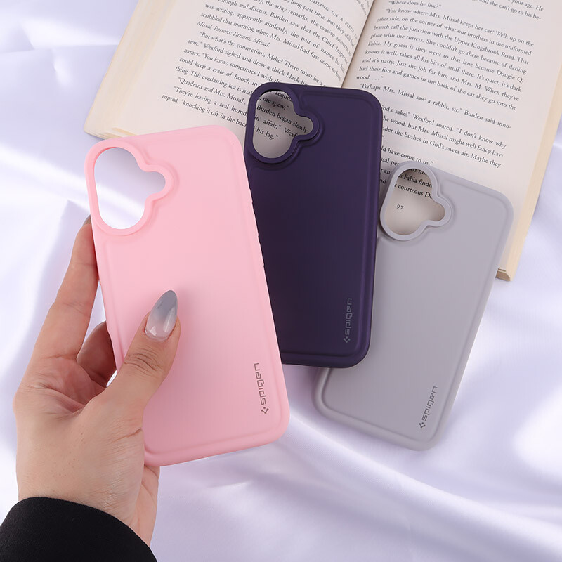 قاب سیلیکونی ژله ای Spigan آیفون iPhone 16 - 3