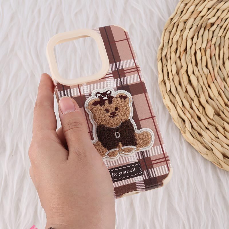 قاب ژله ای آیفون iPhone 15 Pro طرح Burrbery Teddy - 2