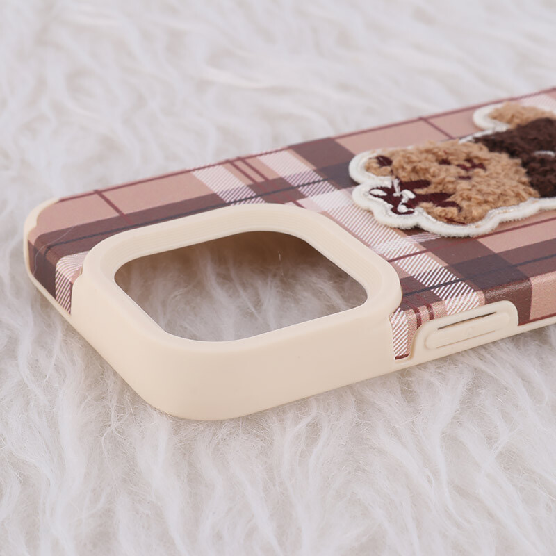 قاب ژله ای آیفون iPhone 15 Pro طرح Burrbery Teddy - 4